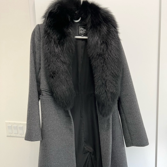 Fur trimmed Coat - Picture 1 of 5